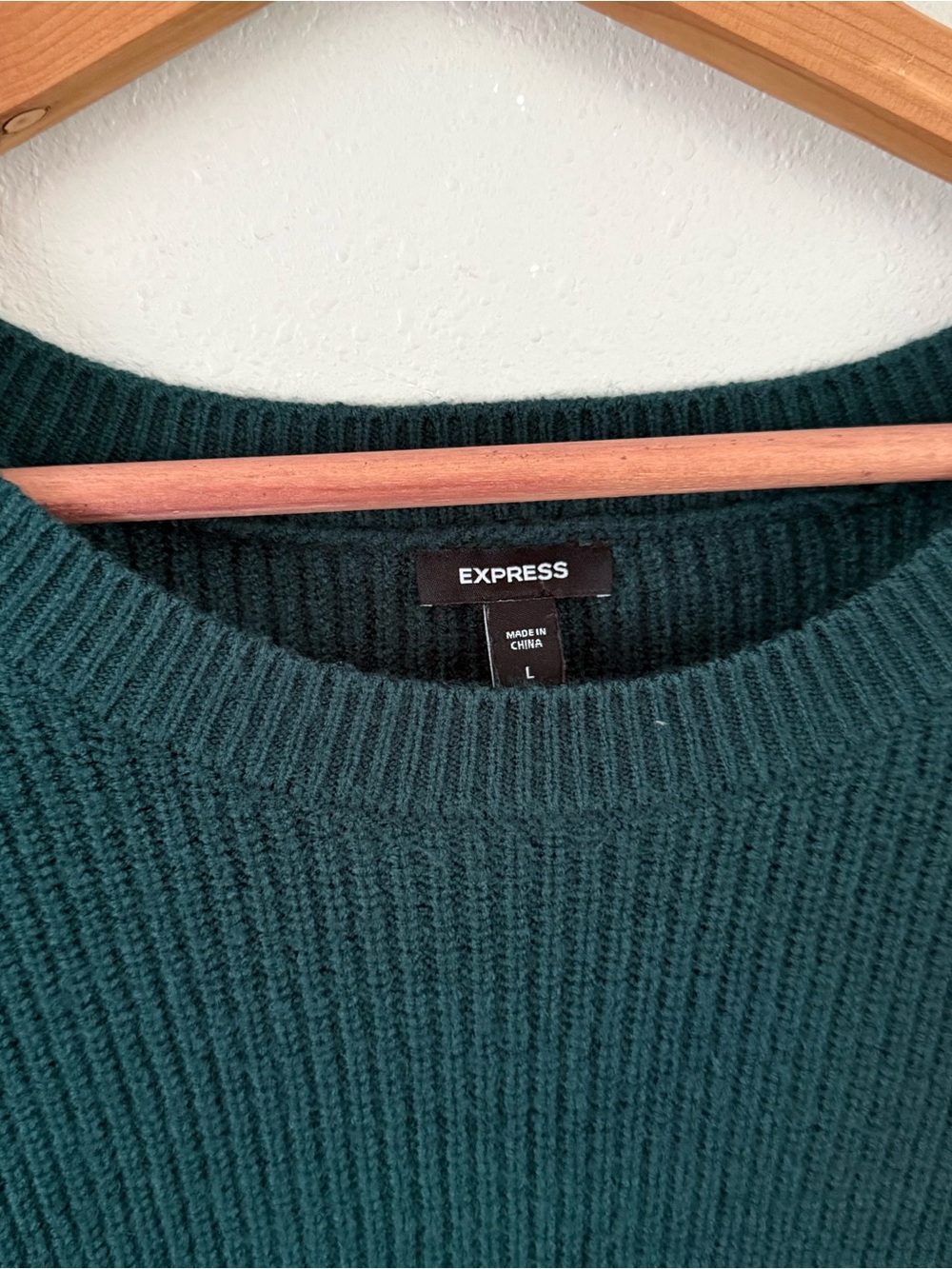Express Green Ribbed Sweater Size Large - Picture 3 of 7